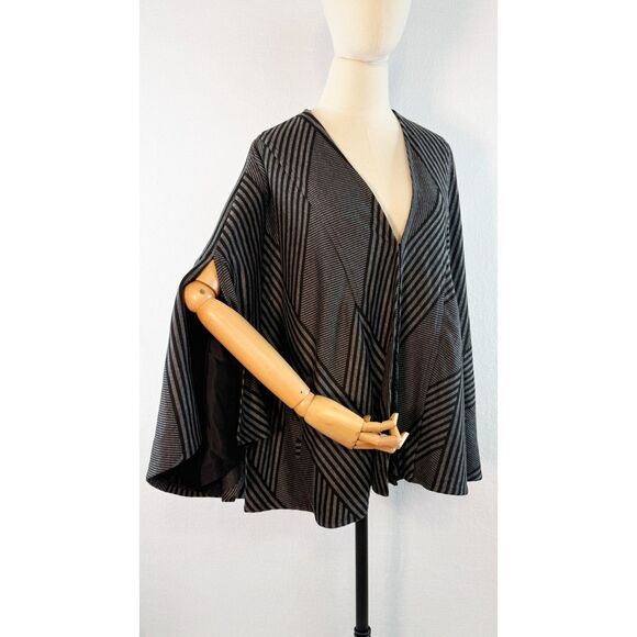 Laudrew | Grey Striped Geometric | Cape Style Coat Split Sleeves | Sz S - Picture 1 of 8